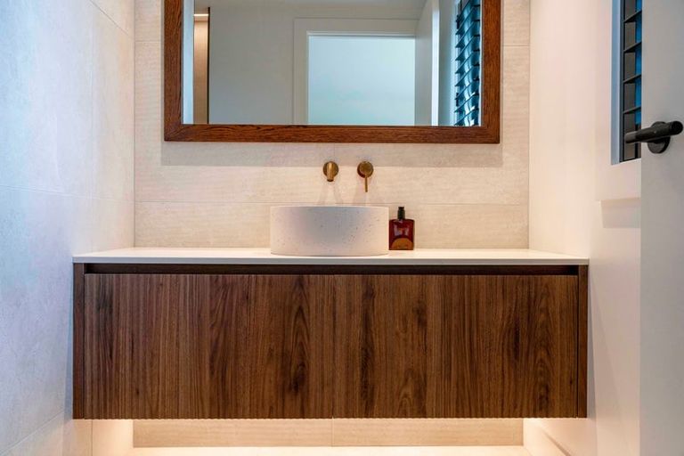 Photo of property in 11 Sparrowhawk Way, Kinloch, Taupo, 3377