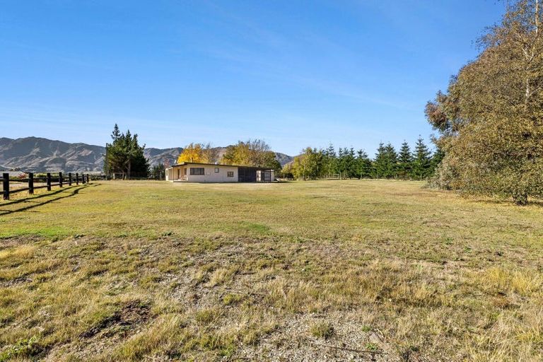 Photo of property in 410 Domain Road, Lake Hawea, 9382