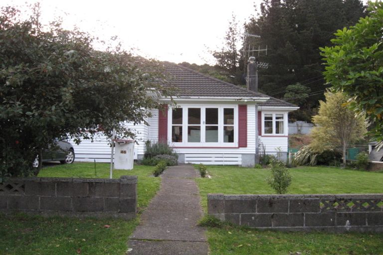 Photo of property in 46 Lees Grove, Wainuiomata, Lower Hutt, 5014