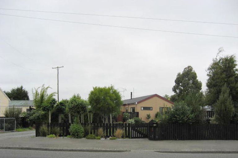 Photo of property in 121 Mcmurdo Street, Tinwald, Ashburton, 7700
