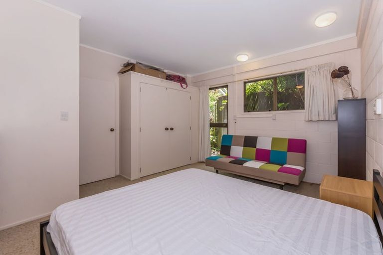 Photo of property in 20 Zita Avenue, Matakatia, Whangaparaoa, 0930