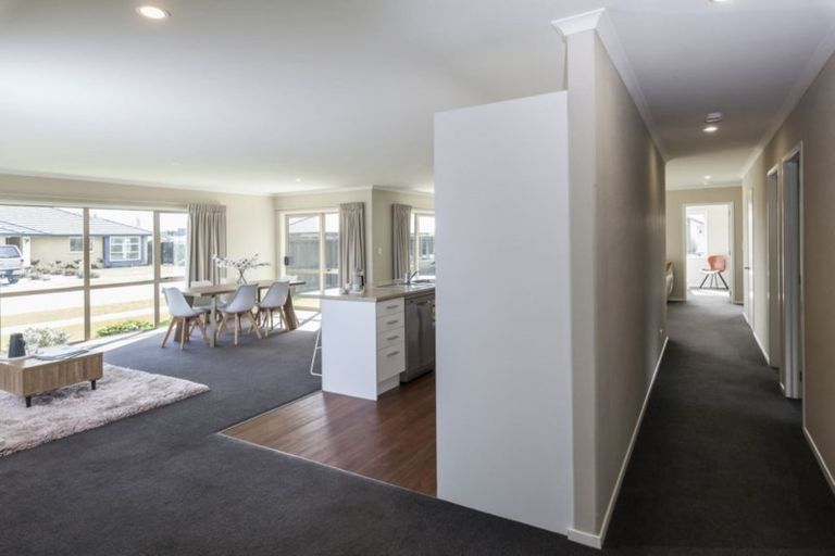 Photo of property in 30 Te Whenu Crescent, Marshland, Christchurch, 8083