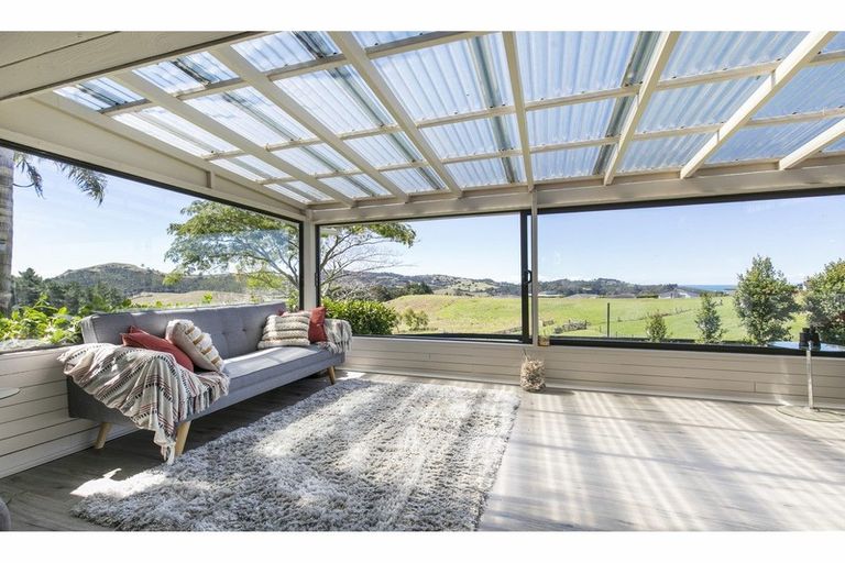 Photo of property in 115 Hillcrest Road, Hatfields Beach, Orewa, 0931