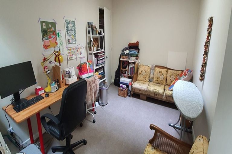 Photo of property in 2/25 Home Street, Mount Victoria, Wellington, 6011