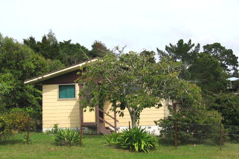 Photo of property in 41 Ranui Avenue, Ranui, Auckland, 0612