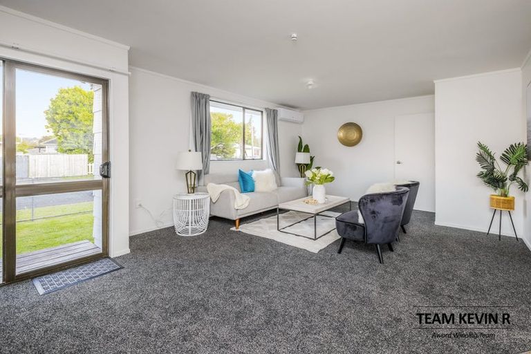 Photo of property in 2/27 Scott Road, Papakura, 2110