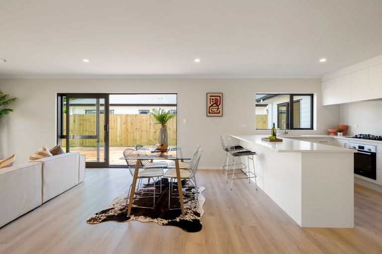 Photo of property in 18 Mount View Road, Melville, Hamilton, 3206