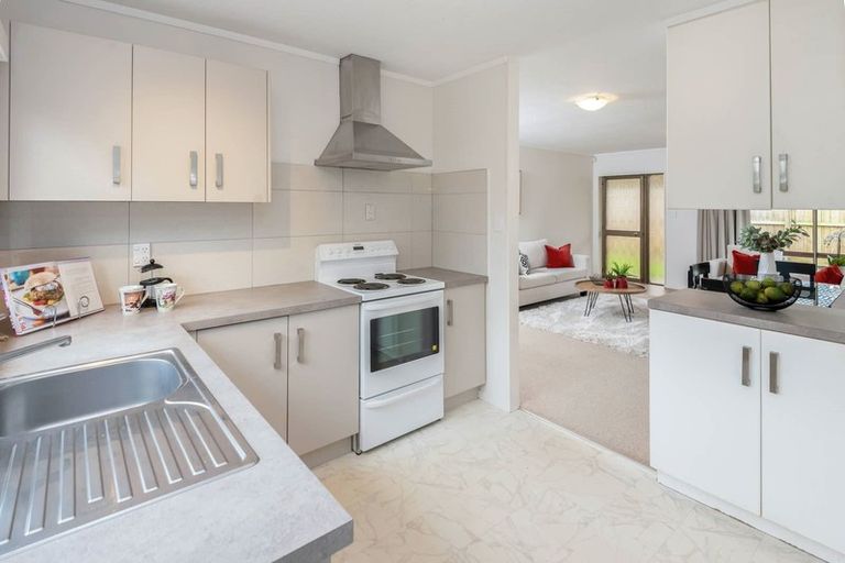 Photo of property in 2/63 Butley Drive, Farm Cove, Auckland, 2012