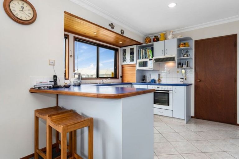 Photo of property in 43 Hibiscus Avenue, Mount Maunganui, 3116