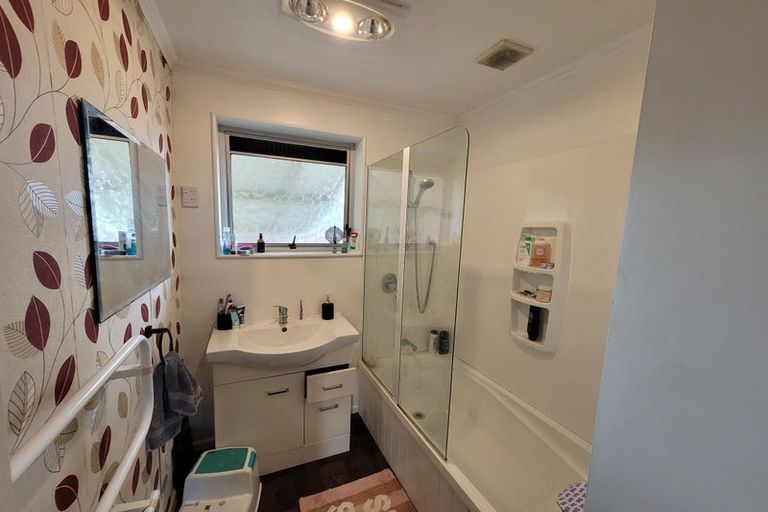 Photo of property in 100 Dunbeath Crescent, Kew, Invercargill, 9812