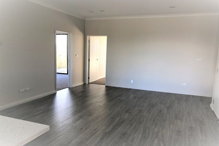 Photo of property in 23 Sapwood Crescent, Takanini, 2110