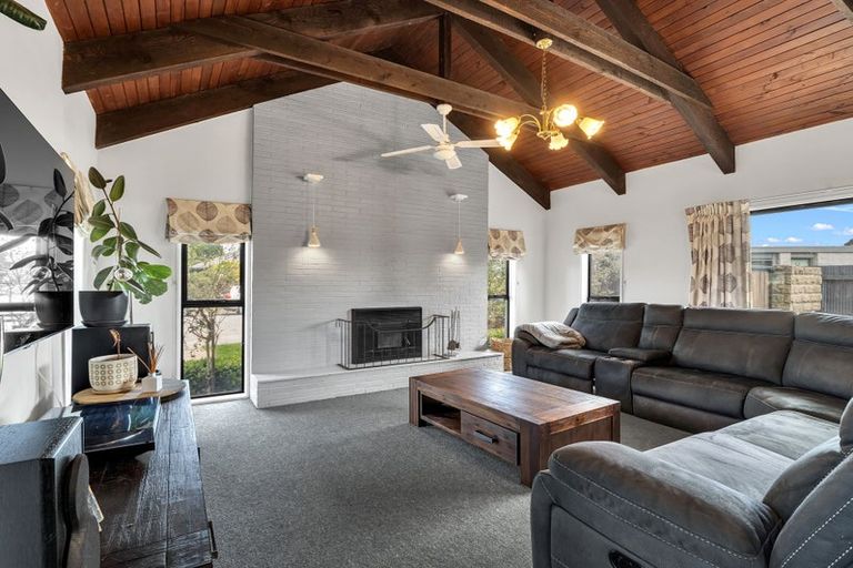 Photo of property in 7 Kowai Place, Amberley, 7410