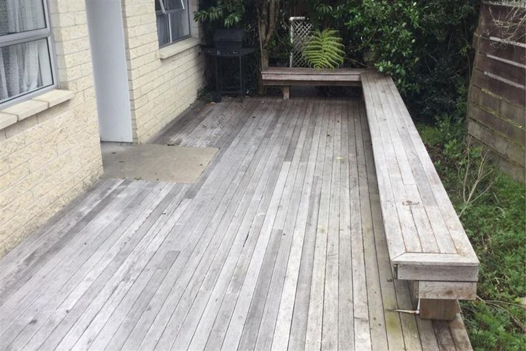 Photo of property in 1/69 View Road, Henderson, Auckland, 0612