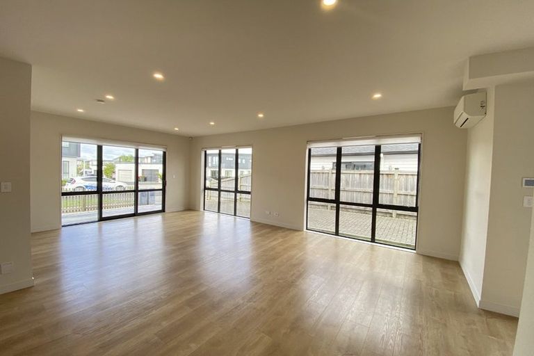 Photo of property in 2 Dorricott Avenue, Hobsonville, Auckland, 0616