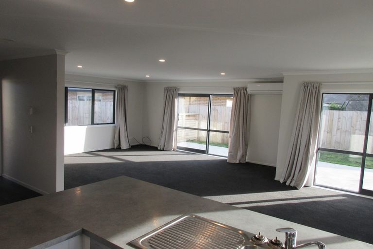 Photo of property in 25 Gallipoli Place, Paraparaumu, 5032