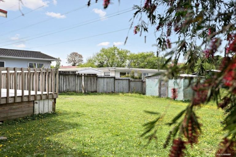 Photo of property in 70 Portage Road, New Lynn, Auckland, 0600