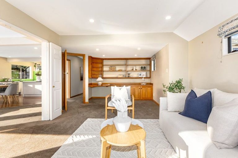 Photo of property in 24 Sunset Parade, Plimmerton, Porirua, 5026