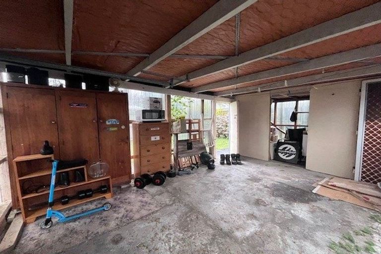 Photo of property in 2/122 William Street, Petone, Lower Hutt, 5012