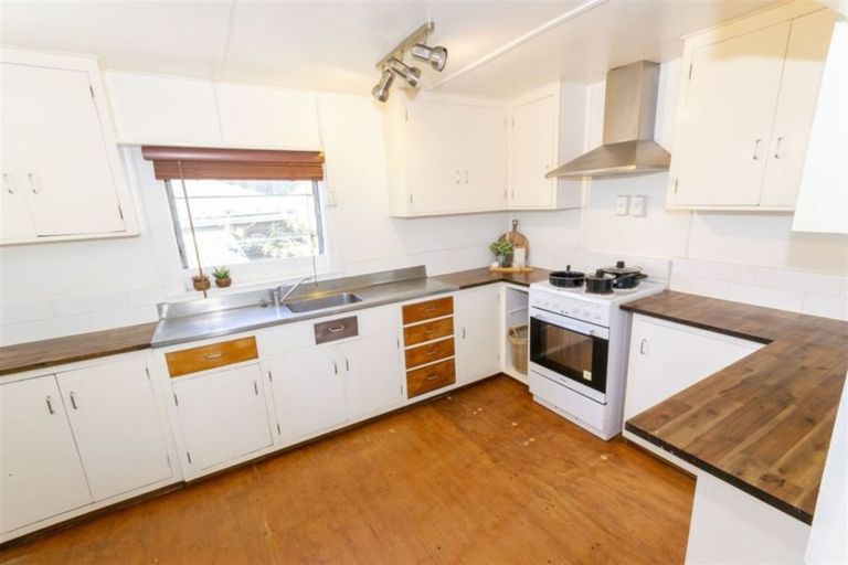 Photo of property in 4 Domain Terrace, Waikuku Beach, 7473