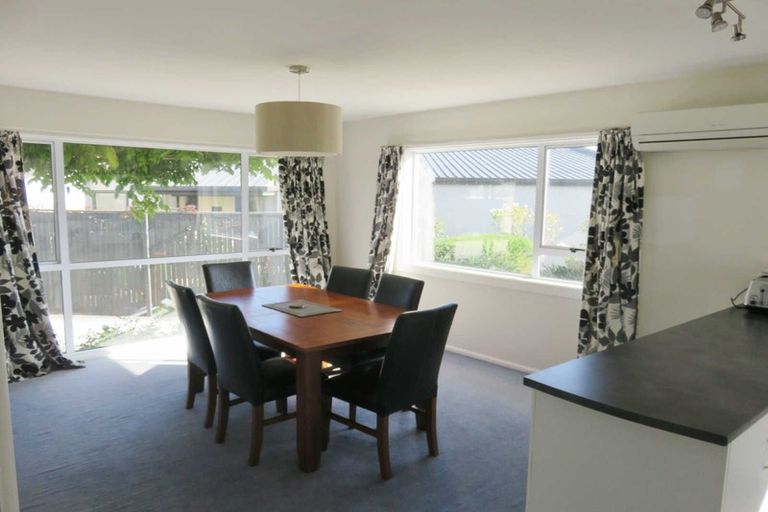 Photo of property in 16 Cam Place, Harewood, Christchurch, 8051