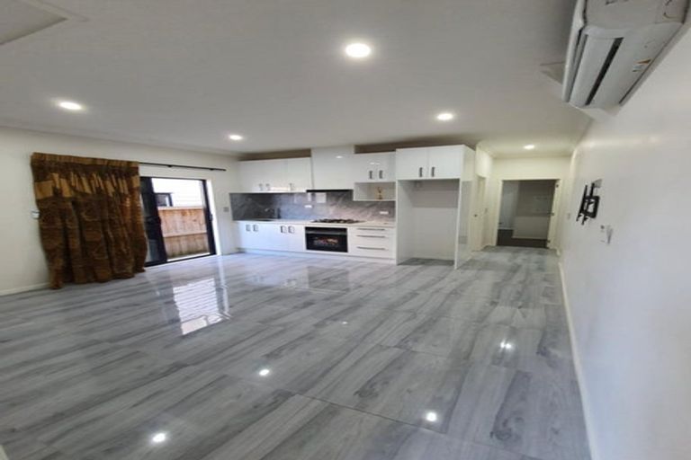 Photo of property in 98 Tir Conaill Avenue, Flat Bush, Auckland, 2019