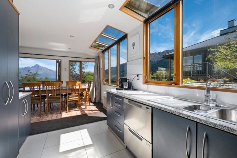 Photo of property in 18 Dublin Street, Queenstown, 9300