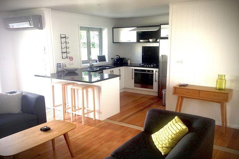 Photo of property in 2/54 Marine Parade, Mount Maunganui, 3116