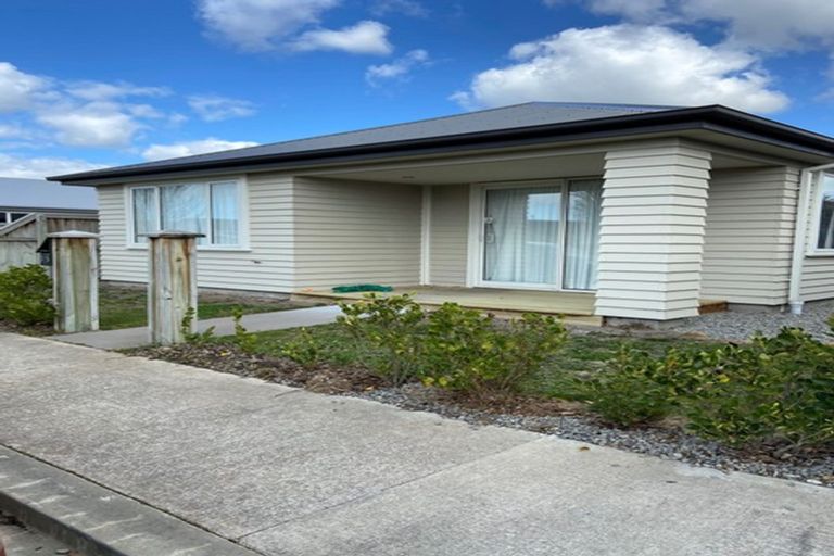 Photo of property in 15 Pounamu Place, Pegasus, 7612
