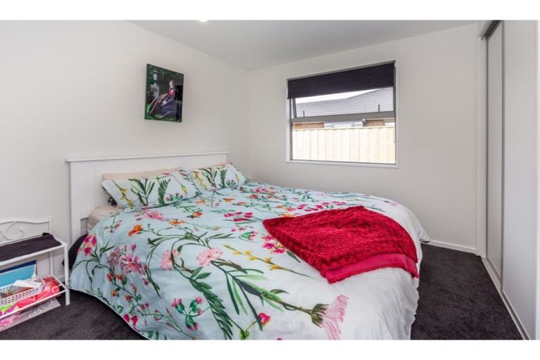 Photo of property in 56 Gillman Place, Pegasus, 7612