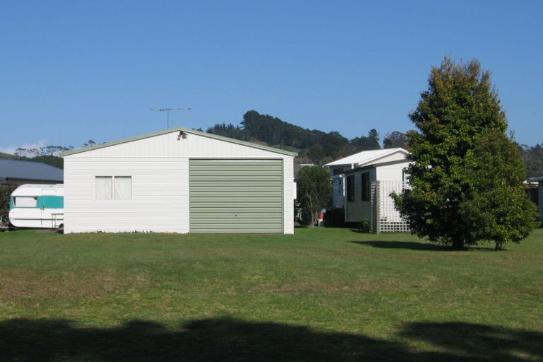 Photo of property in 17 Oyster Drive, Cooks Beach, Whitianga, 3591