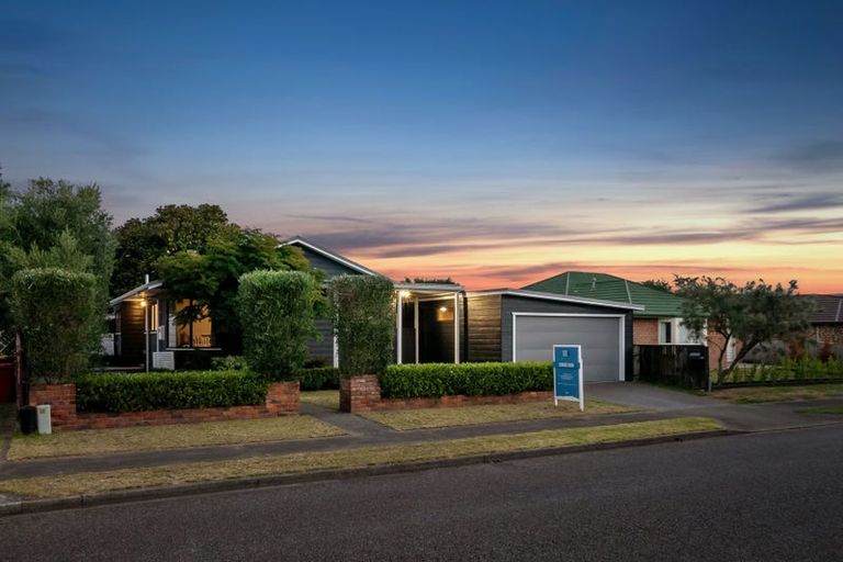 Photo of property in 11 Sunburst Court, Paraparaumu Beach, Paraparaumu, 5032