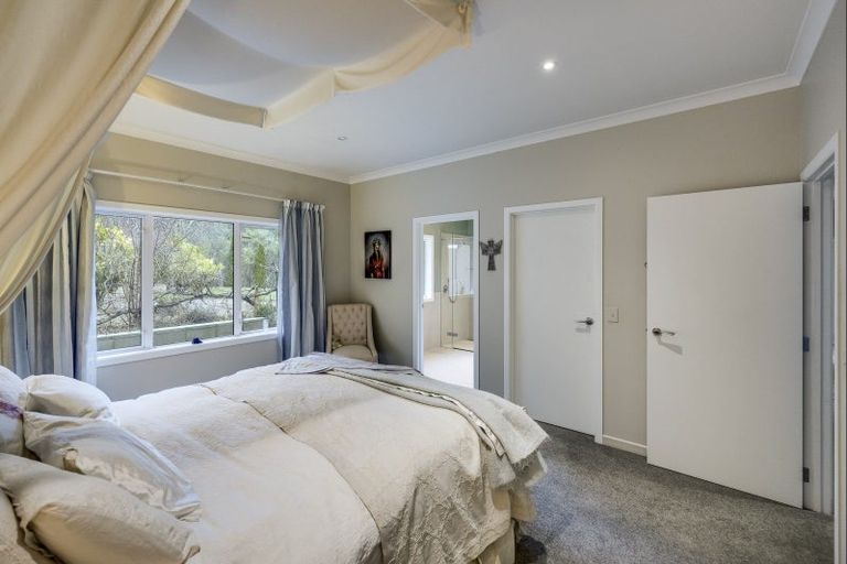 Photo of property in 254 Blackbarn Road, Havelock North, 4294