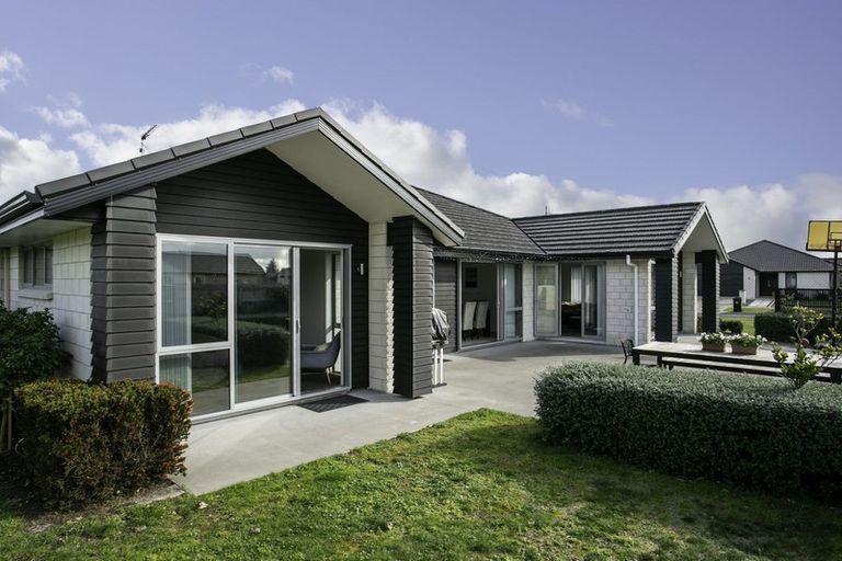 Photo of property in 52 Jarrett Terrace, Leamington, Cambridge, 3432