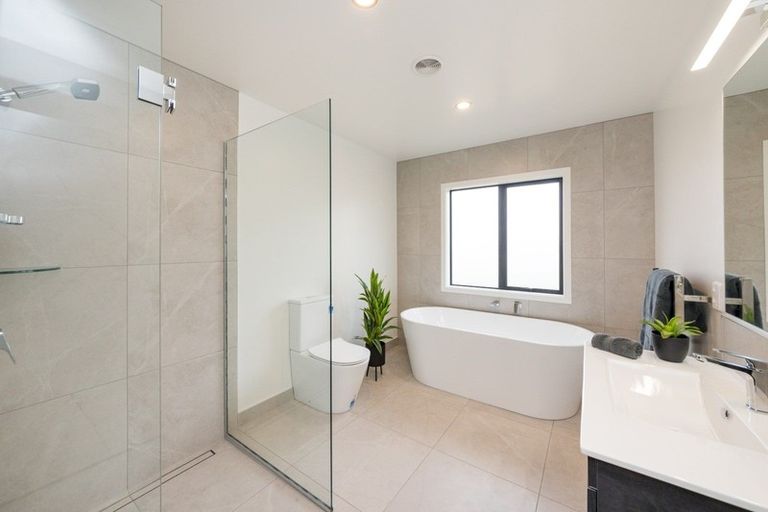 Photo of property in 1298 Taonui Road, Colyton, Feilding, 4775