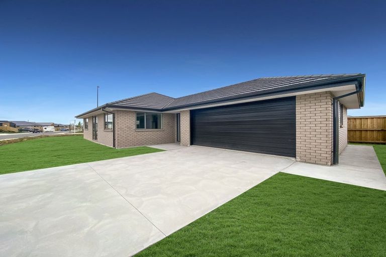 Photo of property in 14 Herridge Street, Woodend, 7691