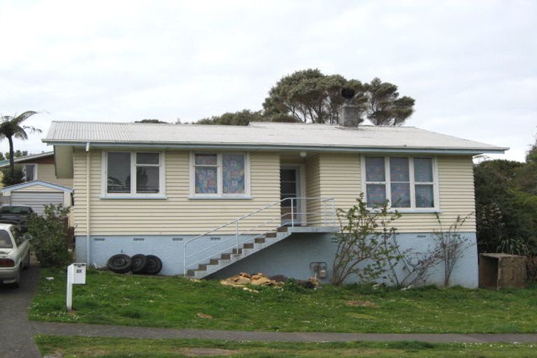 Photo of property in 37 Grenville Street, Marfell, New Plymouth, 4310