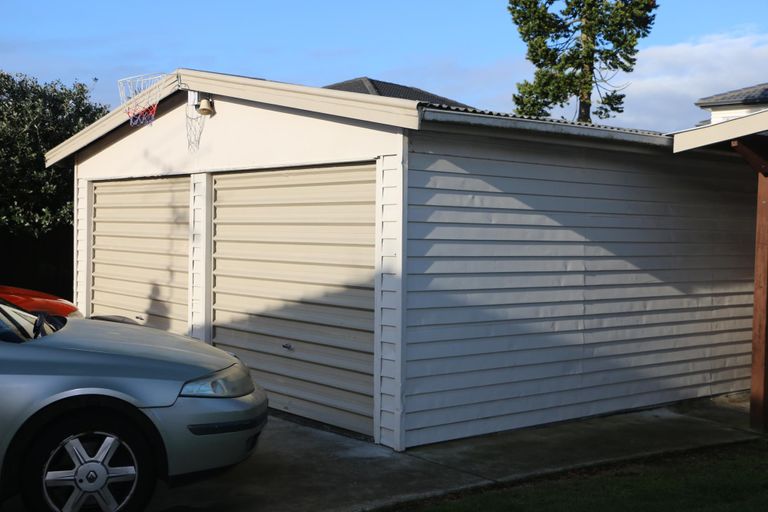 Photo of property in 19 Sunnyside Crescent, Papatoetoe, Auckland, 2025