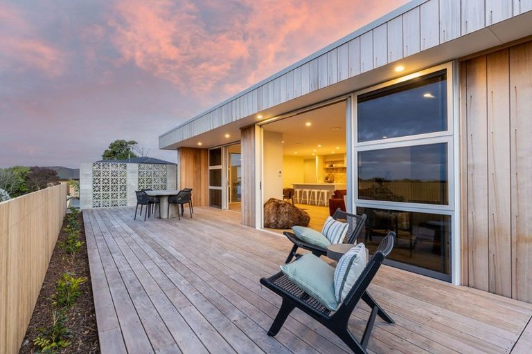 Photo of property in 9a Lemont Place, Westown, New Plymouth, 4310