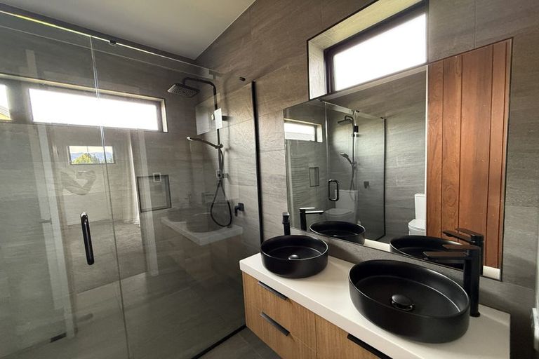 Photo of property in 43 Pounamu Avenue, Albert Town, Wanaka, 9305