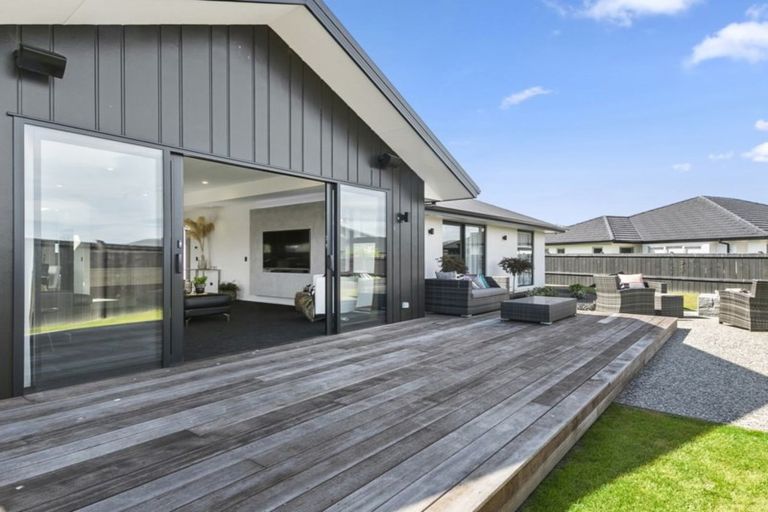Photo of property in 17 Carrick Place, Mosgiel, 9024
