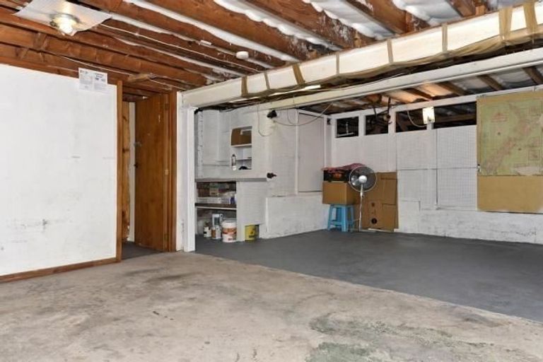 Photo of property in 31 Patts Avenue, Glendene, Auckland, 0602