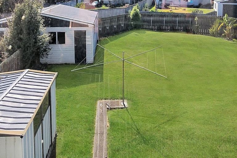 Photo of property in 26-32 Devon Crescent, Bulls, 4818