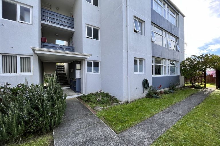 Photo of property in Mattingly Court, 2/10 Angus Avenue, Berhampore, Wellington, 6023