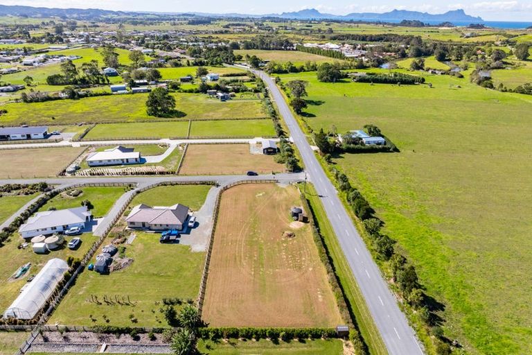 Photo of property in 1 Layci Lane, Waipu, 0582