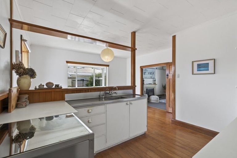 Photo of property in 20 Cameron Street, New Plymouth, 4310