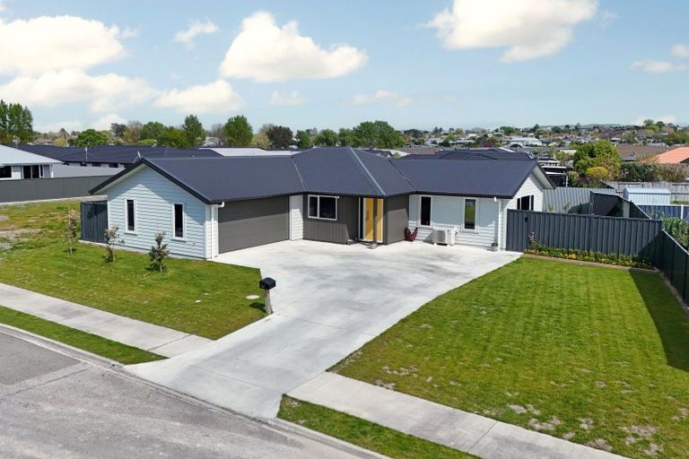 Photo of property in 93 Belgrove Drive, Waipukurau, 4200
