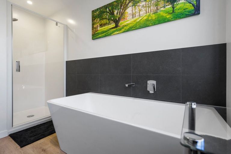 Photo of property in 13 Webber Street, Cambridge, 3434