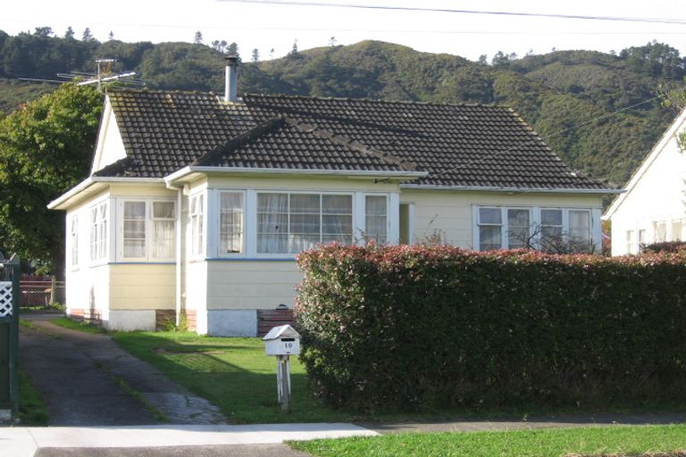 Photo of property in 10 Poole Street, Taita, Lower Hutt, 5011