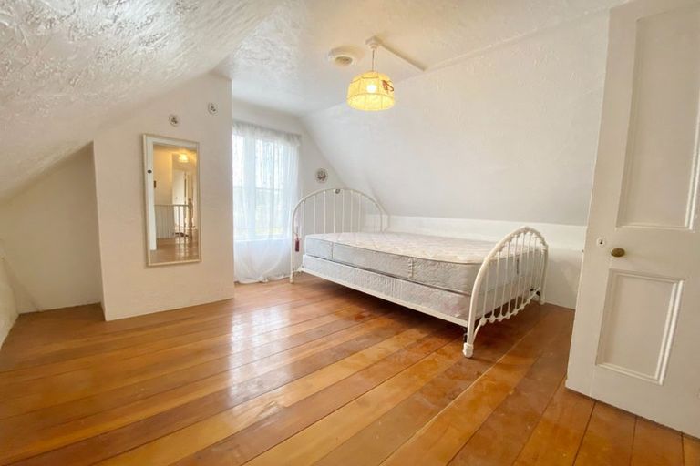 Photo of property in 128 Main North Road, Woodend, 7610