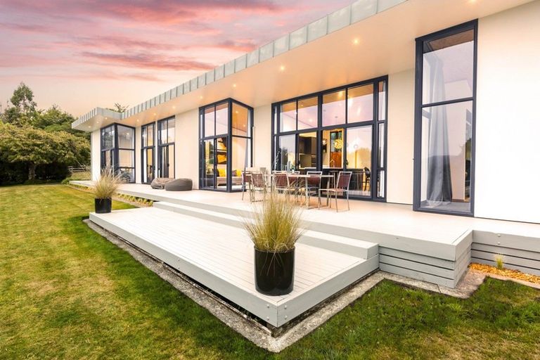 Photo of property in 68 Emerald Hill Drive, Birchville, Upper Hutt, 5018